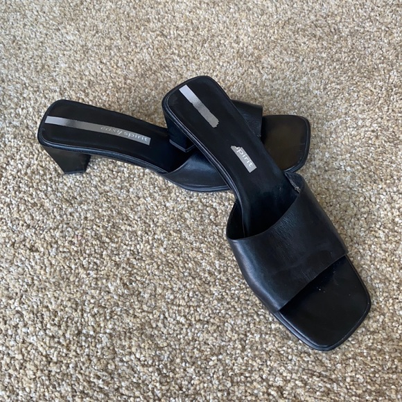 Easy Spirit Shoes - Women’s Easy Spirit Black Open Toe Heel Slide Sandals Size 9.5
